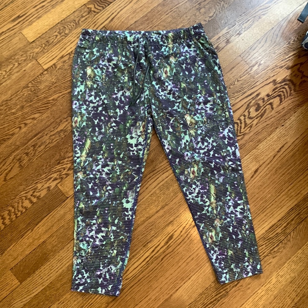 Lululemon pants size 12